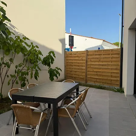 בית נופש Maison De La Pornicaise 13 *